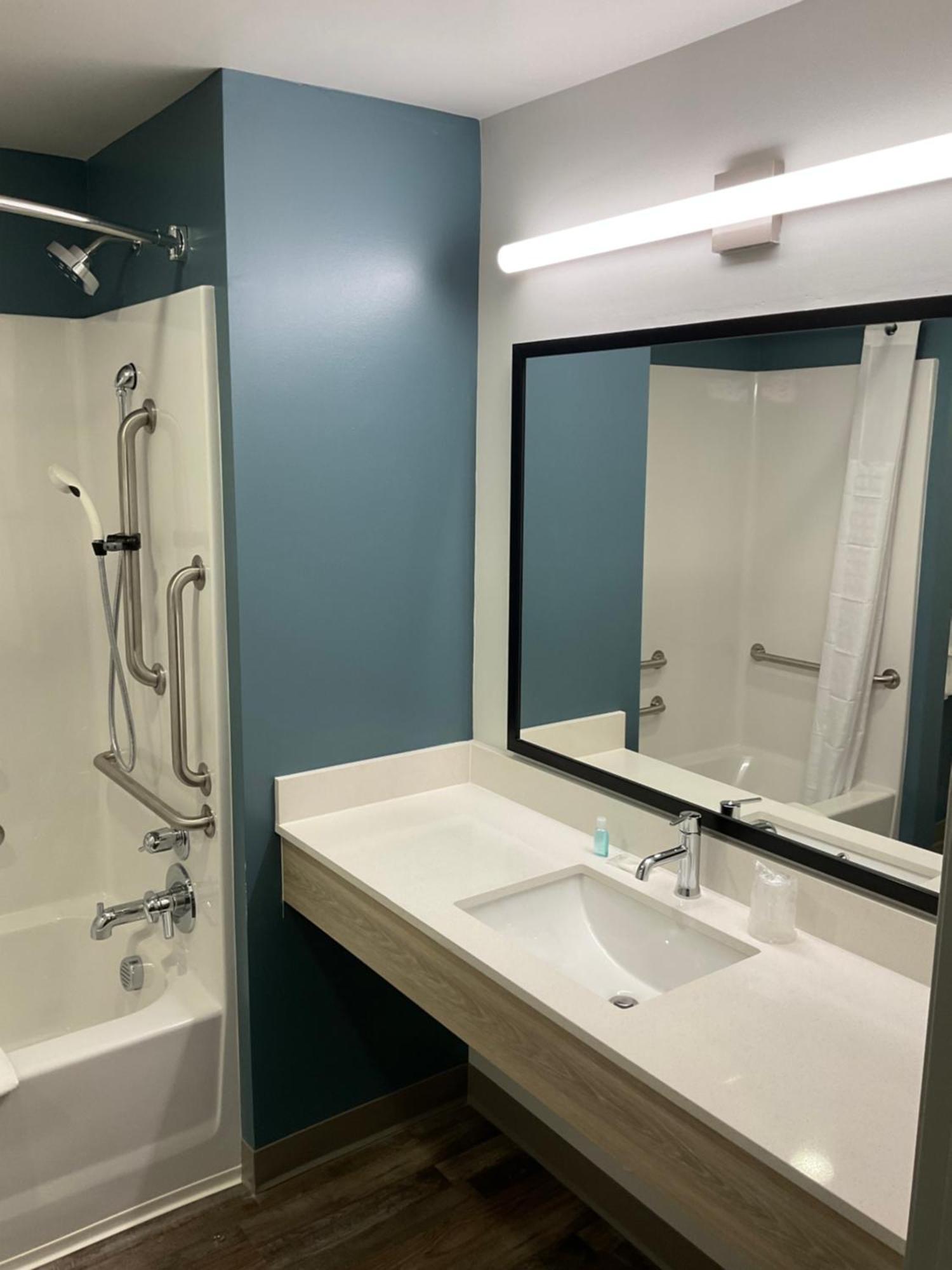 Woodspring Suites Winston-Salem Near Hanes Mall ภายนอก รูปภาพ