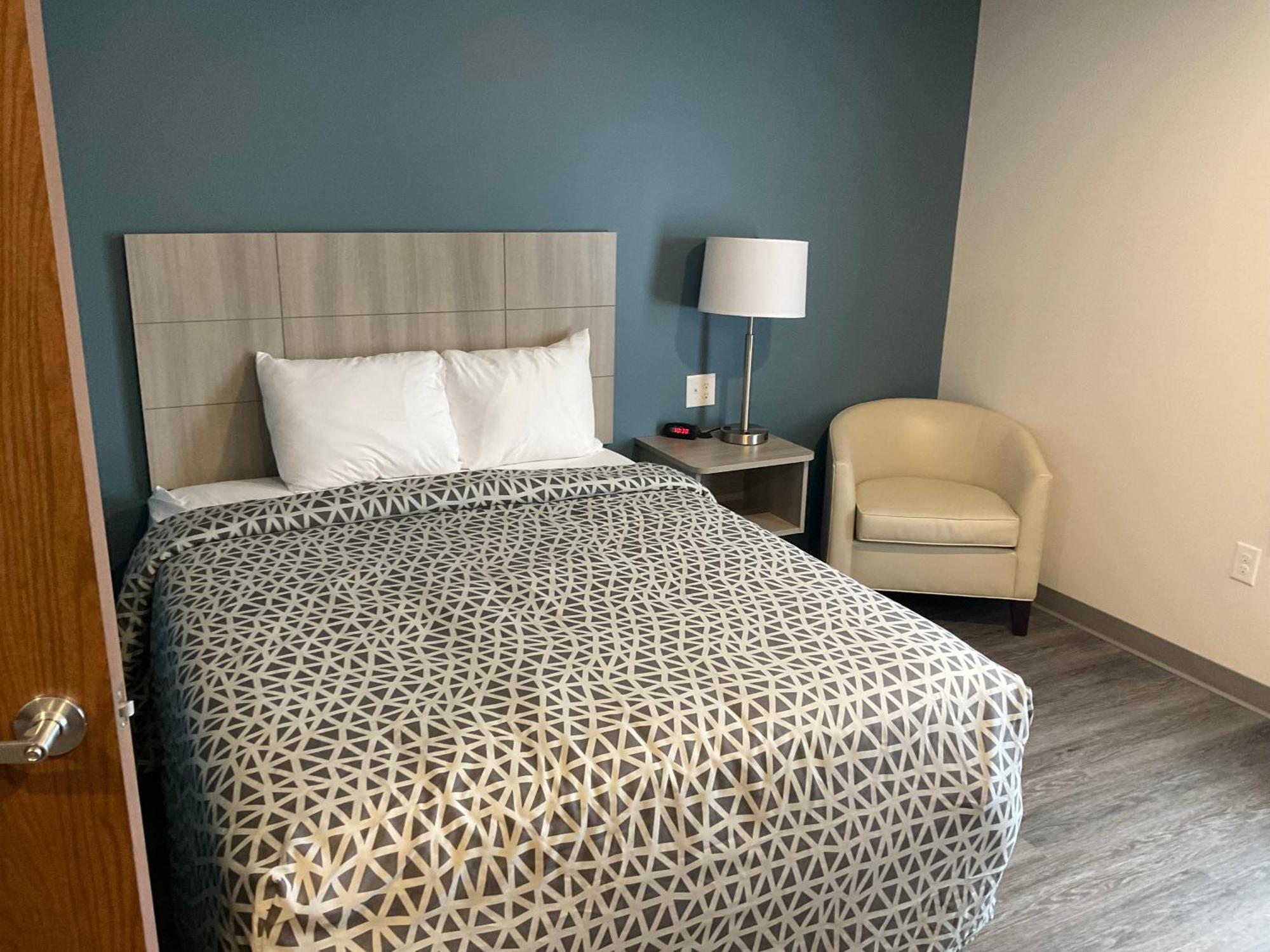 Woodspring Suites Winston-Salem Near Hanes Mall ภายนอก รูปภาพ